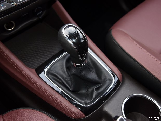 長安汽車 凌軒 2017款 1.5T 手動基本型