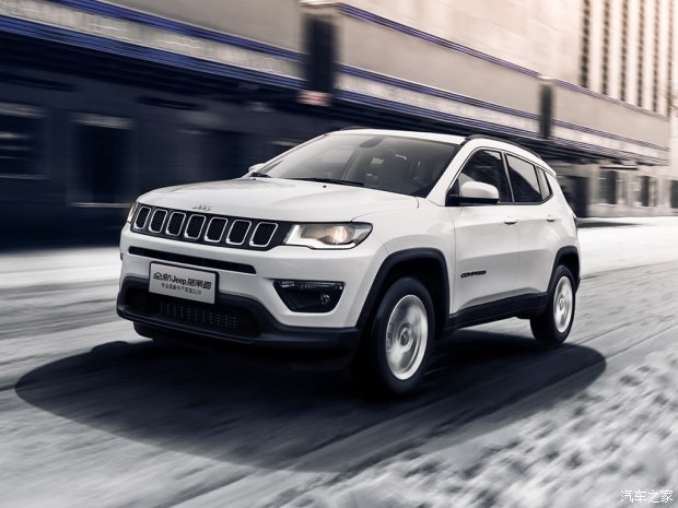 廣汽菲克Jeep 指南者 2017款 200T 自動家享四驅版